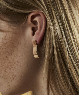 Folded Charm Ohrring Roségold leftcolumn