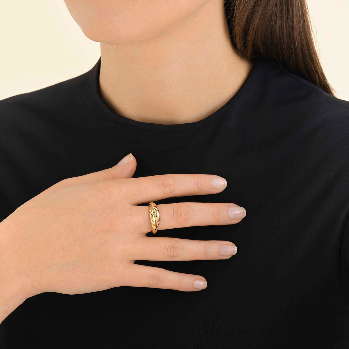 Gekreuzter Ring leftcolumn