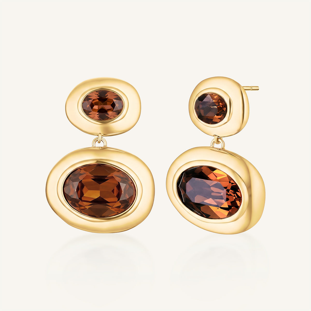 Lange Ohrringe in Lava-Optik leftcolumn