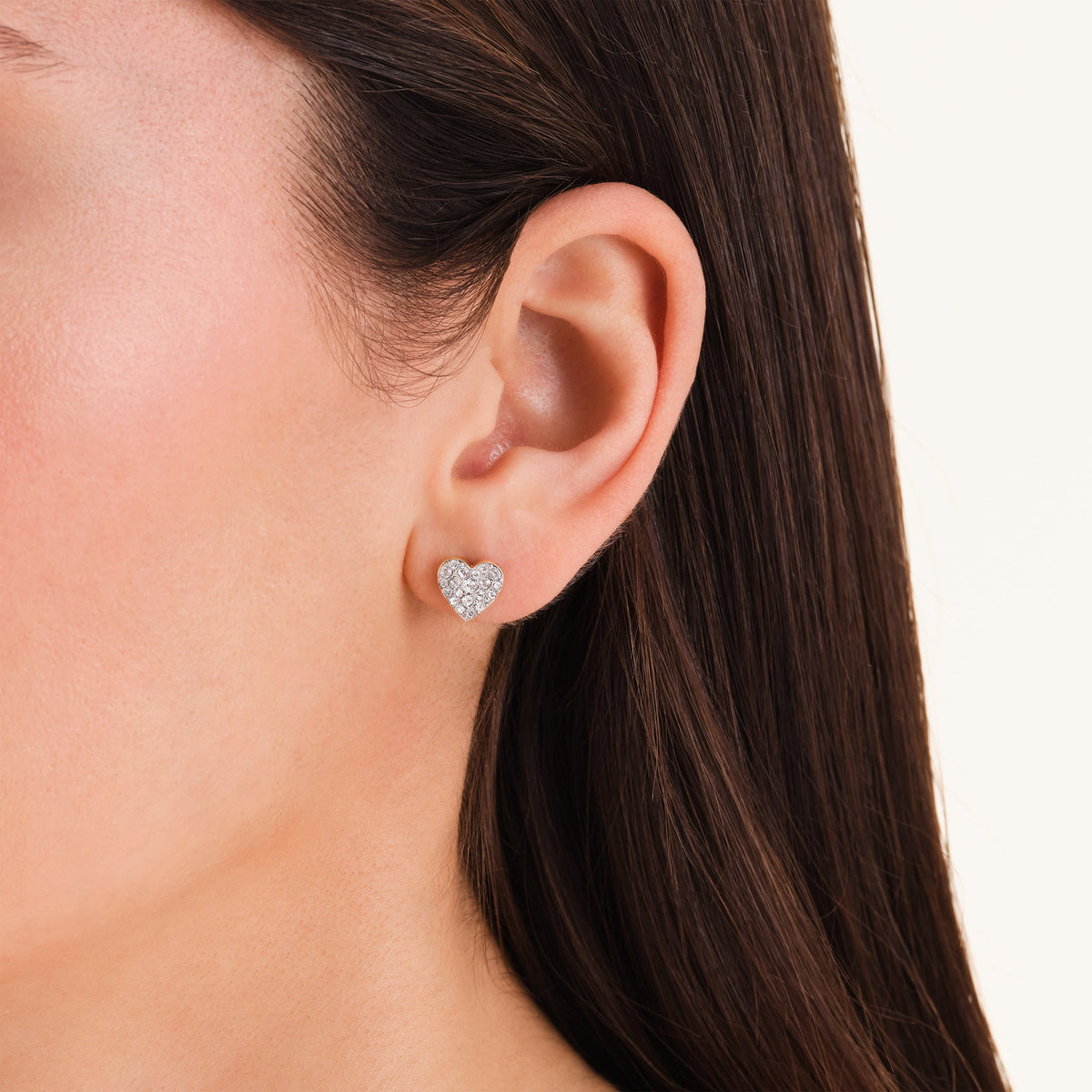 Pavé-Herz-Ohrstecker leftcolumn