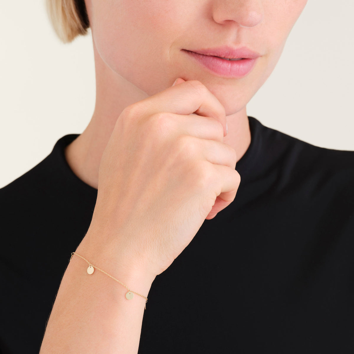 5 Round Armband leftcolumn