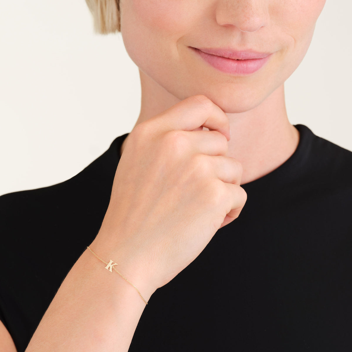 Initial Armband K leftcolumn