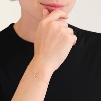 Hallow Coin Armband leftcolumn