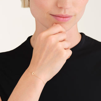 Initial Armband U leftcolumn