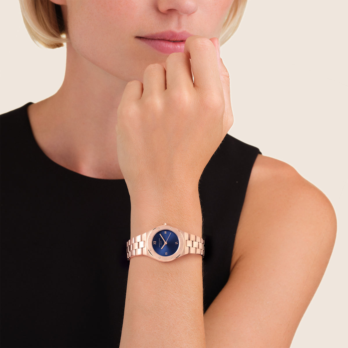 Rose Gold XS Navy leftcolumn